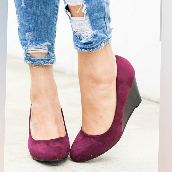 Last 6, Shoes low wedge Heel🚨PRICE IS FIRM🚨 - Picture 2 of 2